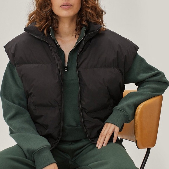 Nasty Gal Puffer Vest - Picture 4 of 7